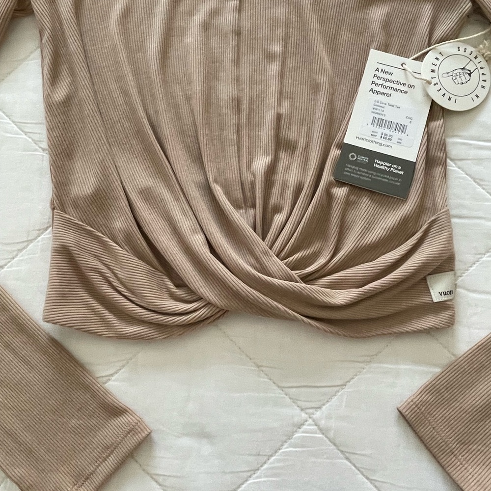 NWT Vuori top 🔥 - Picture 9 of 9